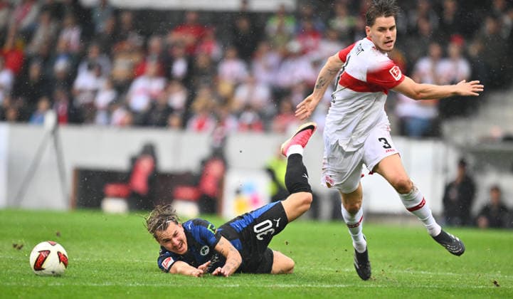 01.10.2026 - Fussball - Saison 2026 2027 - Testspiel Freundschaftsspiel Vorbereitungsspiel - VfB Stuttgart - SpVgg Greuther Fürth ( Kleeblatt ) - - Sportfoto Zink - xwoxzix - regulations prohibit any use of photographs as image sequences and or quasi-video - only for editorial use - Felix Klaus (30, SpVgg Greuther Fürth ) Ramon Hendriks (3, VfB Stuttgart )
