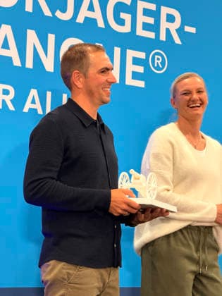 Preisverleihung der Torjägerkanone für Alle des Kicker und DFB mit Alexandra Popp und Philipp Lahm - München 01.10.2026: Deutschland vs. Serbien, UEFA Nations League, 3. Spieltag, Allianz Arena