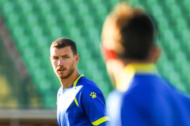 Edin Dzeko last training Edin Dzeko did his last training session as captain and player of the football team of Bosnia and Herzegovina at the Kosevo stadium on October 1, 2026 Sarajevo, Bosnia and Herzegovina  ArminxDurgut PIXSELL