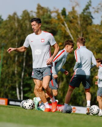 01.10.2026 KEPA, HOTEL BONIFACIO PILKA NOZNA (FOOTBALL) LIGA NARODOW UEFA 2026 - DYWIZJA B OFICJALNA KONFERENCJA I TRENING REPREZENTACJI POLSKI NZ ROBERT LEWANDOWSKI FOTO LUKASZ GROCHALA CYFRASPORT NEWSPIX.PL --- newspix.pl Polish football national team, Nationalteam training and press conference, PK, Pressekonferenz in Kepa near Sochocin POLAND OUT! 