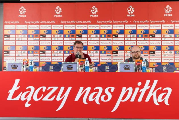 Kepa kolo Sochocina 01.10.2026 Konferencja prasowa reprezentacji Polski - - - Polish football national team, Nationalteam press conference, PK, Pressekonferenz in Kepa near Sochocin trener reprezentacji Polski Jan Urban Emil Kopanski Fot. Marcin Solarz FotoPyk NEWSPIX.PL --- newspix.pl POLAND OUT! 