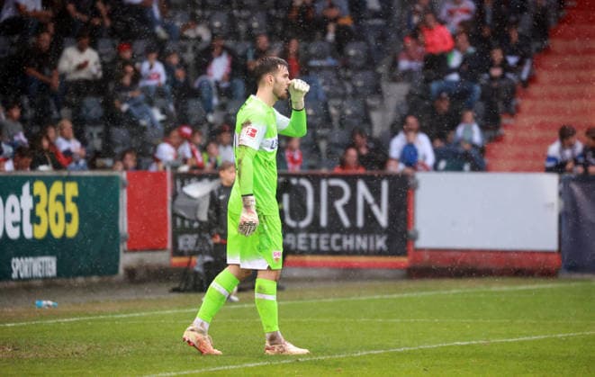 01.10.26 VfB Stuttgart - SpVgg Greuther Fürth Deutschland, Großaspach, 01.10.2026, Fussball, Bundesliga, Saison 2026 2027, Testspiel, VfB Stuttgart - SpVgg Greuther Fürth: Dennis Seimen (VfB Stuttgart).