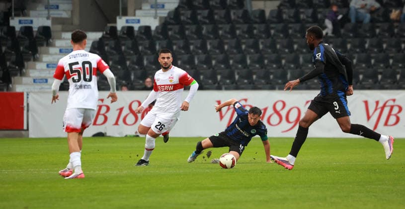 01.10.26 VfB Stuttgart - SpVgg Greuther Fürth Deutschland, Großaspach, 01.10.2026, Fussball, Bundesliga, Saison 2026 2027, Testspiel, VfB Stuttgart - SpVgg Greuther Fürth: Deniz Undav (VfB Stuttgart).