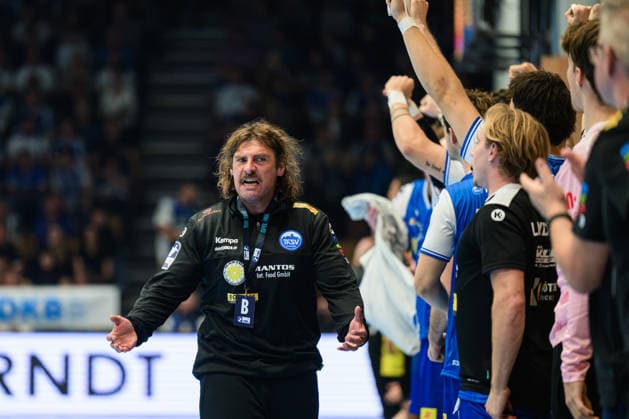 Sebastian Hinze (ThSV Eisenach, Trainer) GER, ThSV Eisenach gegen TVB Stuttgart, 1. Opel Handballbundesliga, Handball, 7. Spieltag, Saison 2026 2027, 19.00 Uhr, 01.10.2026 GER, ThSV Eisenach gegen TVB Stuttgart, 1. Opel Handballbundesliga, Handball, 7. Spieltag, Saison 2026 2027, 19.00 Uhr, 01.10.2026 Eisenach Copyright: xMartinxHerbstx