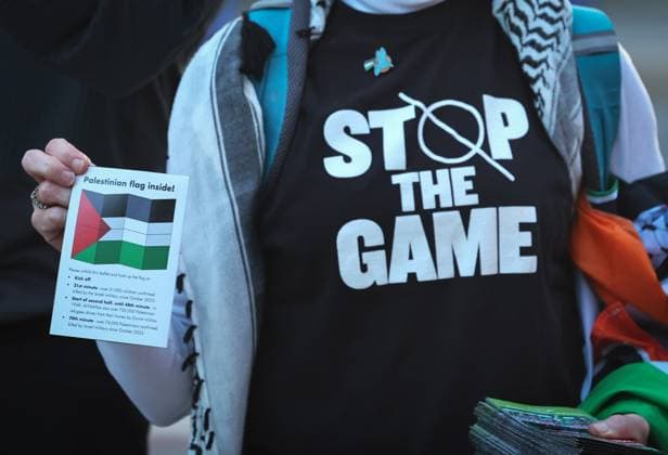 Pro Palestinian protestors pictured outside the Aviva stadium before tonights game against Austria Republic of Ireland v Austria, UEFA Nations League, League B - Group 3, International Football, Aviva Stadium, Dublin, Ireland - 01 Oct 2026Dublin Aviva Stadium Ireland  Copyright: xLorrainexO Sullivan Shutterstockx 17178960f