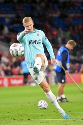 Football - 2026 2027 UEFA Nations League - League A, Group Four: Wales vs. Norway - Cardiff City Stadium - Thursday 1st October 2026 Erling Haaland NORWAY warms up colorsport winston bynorth 