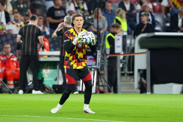 Finn Dahmen 12 (Deutschland) beim warm up, Deutschland vs. Serbien, Fussball, UEFA Nations League, 3. Spieltag, 01.10.2026 Muenchen Bayern Deutschland