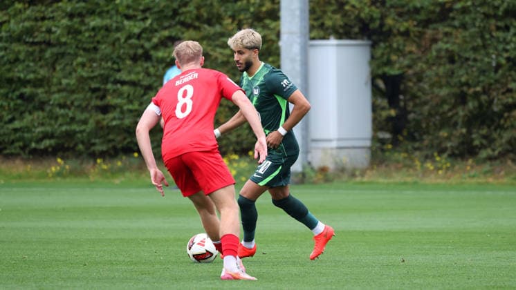 VfL vs Havelse, Testspiel Wolfsburg, 01.10.2026, Fußball, Herren, Saison 2026 2027, Testspiel, VfL Wolfsburg vs. TSV Havelse, Muhammed Damar (VfL Wolfsburg) Deutschland