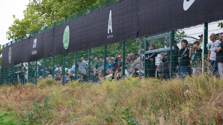 VfL vs Havelse, Testspiel Wolfsburg, 01.10.2026, Fußball, Herren, Saison 2026 2027, Testspiel, VfL Wolfsburg vs. TSV Havelse, Zuschauer Deutschland