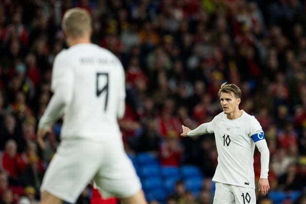 261001 Erling Braut Haaland and Martin odegaard of Norway during the Nations League football match between Wales and Norway on October 1, 2026 in Cardiff. Photo: Vegard Grott BILDBYRAN kod VG VG1015 bbeng fotboll football soccer fotball nations league landskamp norge norway walesbbeng fotboll football soccer fotball nations league landskamp norge norway wales Copyright: VEGARDxGRoTT BB261001VG038
