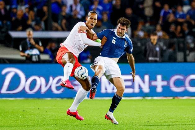 THESSALONIKI - Virgil van Dijk of the Netherlands battles for possession with Fotis Ioannidis of Greece during the UEFA Nations League match between Greece and the Netherlands at the Toumba Stadium on 1 October 2026 in Thessaloniki, Greece. MARCEL TER BALS ANP UEFA Nations League 2026 27 xVIxANPxSportx xMarcelxterxBalsxIVx 571089541 originalFilename: 571089541.jpg
