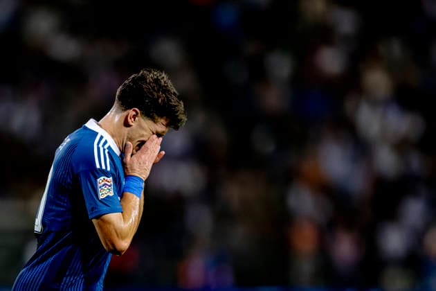 THESSALONIKI - Griekenland forward Christos Tzolis was injured during the UEFA Nations League match between Griekenland and Nederland at Toumba Stadion on 1 October 2026 in Thessaloniki, Griekenland. (Photo by DeFodi Images) -
