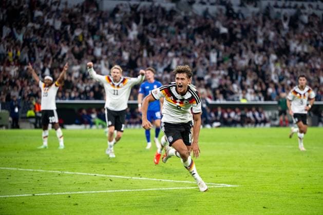 01.10.2026, GER, Fussball, Herren, UEFA Nations League Länderspiel, Liga A, 3. Spieltag, Deutschland vs. Serbien Tom Bischof ( Deutschland, 8 ) jubelt über das Tor zum 1:0 München Allianz Arena Bayern Deutschland Copyright: xNordphoto Memmlerx