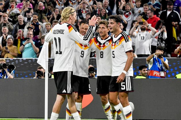 Tom Bischof (Deutschland 8) jubelt nach dem Tor zum 1:0 mit der Mannschaft 01.10.2026 ¢ Fussball ¢ Nations League ¢ Deutschland vs Serbien, Allianz Arena, München Muenchen,