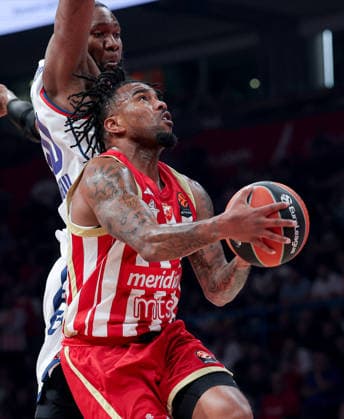 Crvena Zvezda v Efes, Euroleague, season 2026 2027, round 3 Belgrade, Serbia. 1th Oct, 2026. Crvena Zvezda s Chris Jones during Euroleague basketball match between Crvena Zvezda (Red Star) and Anadolu Efes Istanbul on October 1. 2026. in Belgrade, Serbia. Belgrade Serbia Copyright: xPedjaxMilosavljevic STARSPORTx x2026x