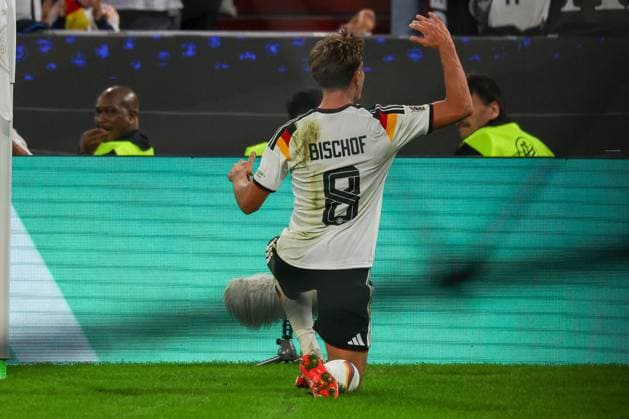 Tom Bischof 8 (Deutschland) jubelt ueber sein Tor zum 1:0, Deutschland vs. Serbien, Fussball, DFL, DFB, UEFA Nations League, Saison 2026 2027, Gruppenphase, Gruppe B, Spieltag 3 von 6, 01.10.2026 Muenchen Bayern Deutschland
