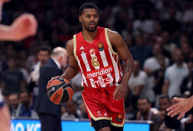 Crvena Zvezda v Efes, Euroleague, season 2026 2027, round 3 Belgrade, Serbia. 1th Oct, 2026. Crvena Zvezda s Jared Butler during Euroleague basketball match between Crvena Zvezda (Red Star) and Anadolu Efes Istanbul on October 1. 2026. in Belgrade, Serbia. Belgrade Serbia Copyright: xPedjaxMilosavljevic STARSPORTx x2026x