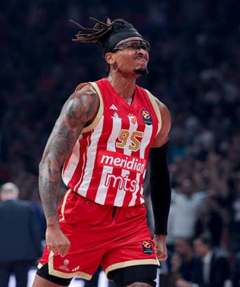 Crvena Zvezda v Efes, Euroleague, season 2026 2027, round 3 Belgrade, Serbia. 1th Oct, 2026. Crvena Zvezda s Chima Moneke during Euroleague basketball match between Crvena Zvezda (Red Star) and Anadolu Efes Istanbul on October 1. 2026. in Belgrade, Serbia. Belgrade Serbia Copyright: xPedjaxMilosavljevic STARSPORTx x2026x