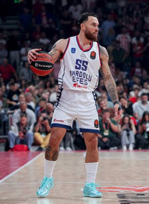Crvena Zvezda v Efes, Euroleague, season 2026 2027, round 3 Belgrade, Serbia. 1th Oct, 2026. Anadolu Efes Mike James during Euroleague basketball match between Crvena Zvezda (Red Star) and Anadolu Efes Istanbul on October 1. 2026. in Belgrade, Serbia. Belgrade Serbia Copyright: xPedjaxMilosavljevic STARSPORTx x2026x