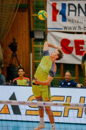 VOLLEYBALL - Coppa Pallavolo Senza Confini HARTBERG,AUSTRIA,01.OCT.26 - VOLLEYBALL - Coppa Pallavolo Senza Confini, TSV Hartberg vs Verona Volley. Image shows Lukas Glatz (Verona).  GEPAxpictures xRomanxKoenigshofer