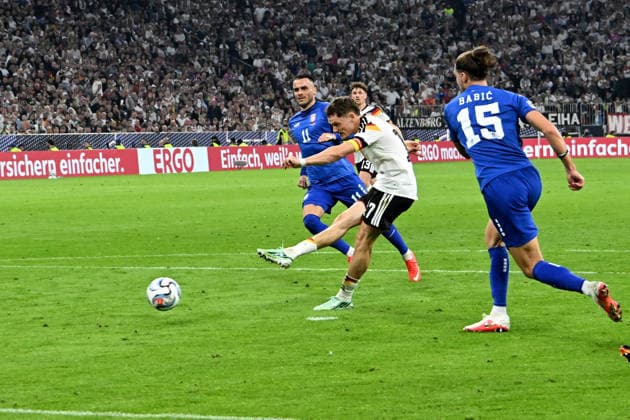 01.10.2026, xsltx, Fussball UEFA Nations League, Deutschland - Serbien v.l. Florian Wirtz (Deutsche Fussball Nationalmannschaft DFB) Torschuetze, erzielt das Tor, Treffer, scores the goal 2:0 München