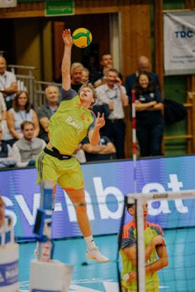 VOLLEYBALL - Coppa Pallavolo Senza Confini HARTBERG,AUSTRIA,01.OCT.26 - VOLLEYBALL - Coppa Pallavolo Senza Confini, TSV Hartberg vs Verona Volley. Image shows Lukas Glatz (Verona).  GEPAxpictures xRomanxKoenigshofer
