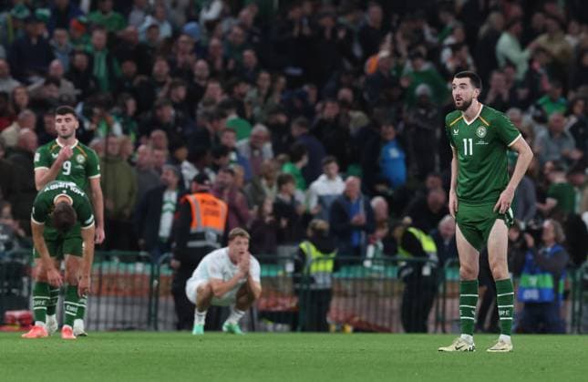 Ireland players disappointed after the game Republic of Ireland v Austria, UEFA Nations League, League B - Group 3, International Football, Aviva Stadium, Dublin, Ireland - 01 Oct 2026Dublin Aviva Stadium Ireland  Copyright: xLorrainexO Sullivan Shutterstockx 17178960by