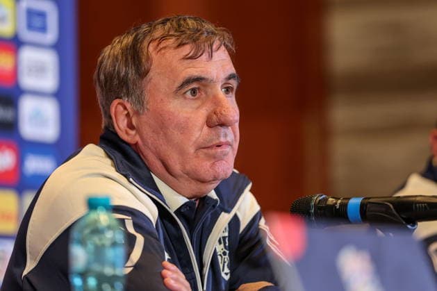 Hotel Westin Warszawa 01.10.2026 Konferencja prasowa reprezentacji Rumunii - - - Romanian football national team, Nationalteam press conference, PK, Pressekonferenz in hotem Westin in Warsaw Gheorghe Hagi Fot. MARCIN SZYMCZYK FOTOPYK NEWSPIX.PL --- newspix.pl POLAND OUT! 