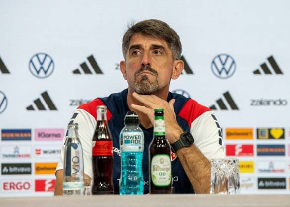 Fußball, Herren, Saison 2026 27, UEFA Nations League (Liga A, Gruppe 2, 3. Spieltag) in München, Deutschland - Serbien (2:0), Trainer Veljko Paunovic (Serbien) , 01.10.2026, Copyright: xMatthiasxKochx