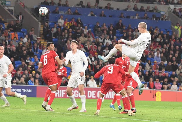 Cardiff, Wales, October 1st 2026 Erling Haaland of Norway heads for goal in the Wales box during the 2027 UEFA Nations league-league phase-Group A4 between Wales and Norway at Cardiff City stadium (Photo by Jeff Thomas Sports Press Photo) Copyright: xJeffxThomas SportsxPressxPhotox Sportspressphoto_SPR243478