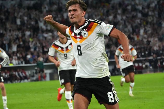 Munich , Nations League, Gruppe B, UEFA Nations League, Deutschland vs Serbien Germany vs Serbia, 30.09.2026, Allianzarena München Tom Bischof, Deutschland, Germany GER; TorjubeltAktion, Einzelbild, UEFA regulations prohibit any use of photographs as image sequences and or quasi-video. EDITORIAL USE ONLY,