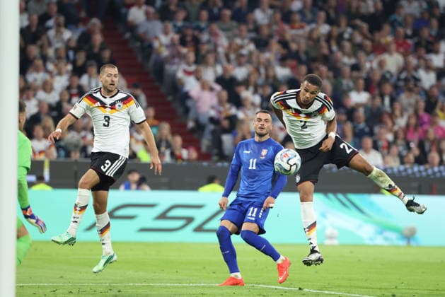 Malick Thiaw (Deutschland, 02) mit Ball mit Filip Kostic (Serbien, 11) und Waldemar Anton (Deutschland, 03), GER, Deutschland vs. Serbien, Fussball, UEFA Nations League, 3. Spieltag, Saison 2026 2027, 01.10.2026, GER, Deutschland vs. Serbien, Fussball, UEFA Nations League, 3. Spieltag, Saison 2026 2027, 01.10.2026 Muenchen Copyright: xEibner-Pressefoto JennixMaulx EP_JML