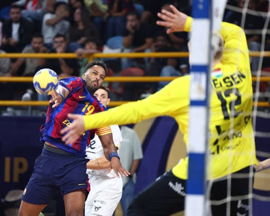 Barcelona v Veszprem - Final IHF Men Handball Club World Championship, WM, Weltmeisterschaft 2026 Timothey N™Guessan 19 during the final match between Barcelona vs Veszprem in the IHF Men s Handball Club World Championship - Egypt 2026 at New Administrative Capital Hall Cairo Cairo Egypt Copyright: xMohamedxTageldinx