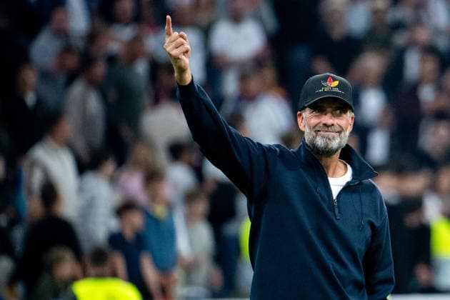 01.10.2026, GER, Fussball, Herren, UEFA Nations League Länderspiel, Liga A, 3. Spieltag, Deutschland vs. Serbien Jürgen Klopp ( Deutschland, Bundestrainer ) bedankt sich bei den Fans und freut sich über den Sieg München Allianz Arena Bayern Deutschland Copyright: xNordphoto Memmlerx