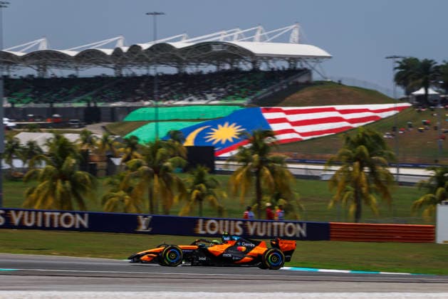 F1 - BAHRAIN GRAND PRIX IN MALAYSIA 2026 01 NORRIS Lando (gbr), McLaren F1 Team MCL40, action during the 2026 Formula 1 Bahrain Grand Prix in Malaysia, 16th round of the 2026 Formula One World Championship, WM, Weltmeisterschaft from October 2 to 4, 2026 on the Sepang International Circuit, in Sepang, Malaysia - SepangMalaysia  Copyright: xANTONINxVINCENTx