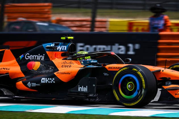 F1 - BAHRAIN GRAND PRIX IN MALAYSIA 2026 01 NORRIS Lando (gbr), McLaren F1 Team MCL40, action during the 2026 Formula 1 Bahrain Grand Prix in Malaysia, 16th round of the 2026 Formula One World Championship, WM, Weltmeisterschaft from October 2 to 4, 2026 on the Sepang International Circuit, in Sepang, Malaysia - SepangMalaysia  Copyright: xALBERTOxVIMERCATIx
