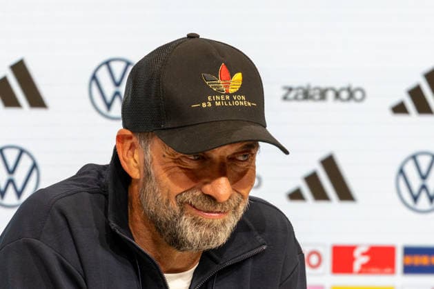 Fussball: UEFA Nations League 2026 - 2027, 3. Spieltag - Deutschland vs Serbien - Allianz-Arena (München) : Jürgen Klopp (Deutschland, Bundestrainer) in der Pressekonferenz nach dem Spiel Deutschland gegen Serbien Copyright: xMichellexLukax