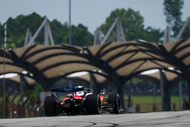 F1 - BAHRAIN GRAND PRIX IN MALAYSIA 2026 16 LECLERC Charles (mco), Scuderia Ferrari SF-26, action during the 2026 Formula 1 Bahrain Grand Prix in Malaysia, 16th round of the 2026 Formula One World Championship, WM, Weltmeisterschaft from October 2 to 4, 2026 on the Sepang International Circuit, in Sepang, Malaysia - SepangMalaysia  Copyright: xANTONINxVINCENTx