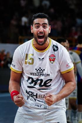 FC Barcelona, Barca v Veszprem HC - IHF Men s Handball Club World Championship, WM, Weltmeisterschaft Final Hisham, a Veszprem player, celebrates during the IHF Men s Super Globe final between Veszprem and Barcelona at the New Administrative Capital Hall in Cairo, Egypt, on October 1, 2026. Cairo Egypt  Copyright: xAhmedxMosaadx originalFilename:mosad-notitle261002_npyUS.jpg