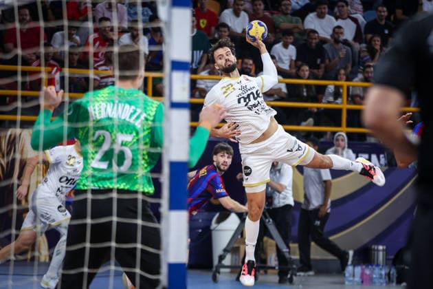 Barcelona v Veszprem - 19th IHF Men s Club World Championship, WM, Weltmeisterschaft 2026 - Final Nedim Remili of Veszprem plays during the final match of the 19th IHF Men s Club World Championship 2026 between Barcelona and Veszprem at the New Administrative Capital Covered Hall on October 1, 2026. New Cairo -New Capital Egypt  Copyright: xAymanxArefx originalFilename:aref-notitle261001_npis2.jpg