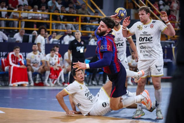 Barcelona v Veszprem - 19th IHF Men s Club World Championship, WM, Weltmeisterschaft 2026 - Final Ludovic Fabregas of Barcelona plays during the final match of the 19th IHF Men s Club World Championship 2026 between Barcelona and Veszprem at the New Administrative Capital Covered Hall on October 1, 2026. New Cairo -New Capital Egypt  Copyright: xAymanxArefx originalFilename:aref-notitle261001_npRBk.jpg