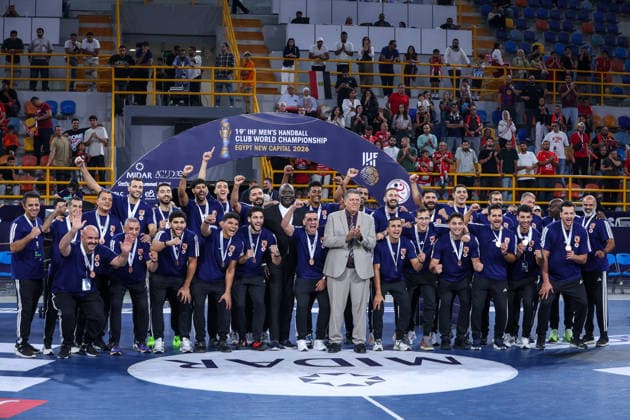 Barcelona v Veszprem - 19th IHF Men s Club World Championship, WM, Weltmeisterschaft 2026 - Final Al Ahly wins the bronze medal after defeating Zamalek during the 19th IHF Men s Club World Championship 2026 at the New Administrative Capital Covered Hall in Egypt on October 1, 2026. New Cairo -New Capital Egypt  Copyright: xAymanxArefx originalFilename:aref-notitle261001_npb1v.jpg
