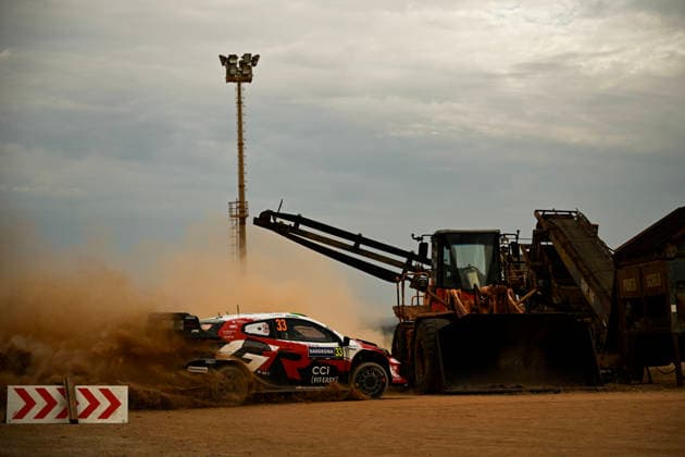 FIA WRC, Motorsport Rallye, WM Rally Italia Sardegna 2026 Elfyn Evans and co-driver Scott Martin of Toyota Gazoo Racing WRT face the press during shakedown in their Toyota GR Yaris Rally1 at the FIA World Rally Championship Rally Italia Sardegna in Alghero, Sardinia, Italy, on October 1, 2026. Alghero Sardinia Italy  Copyright: xLucaxBarsalix originalFilename:barsali-notitle261001_nponP.jpg