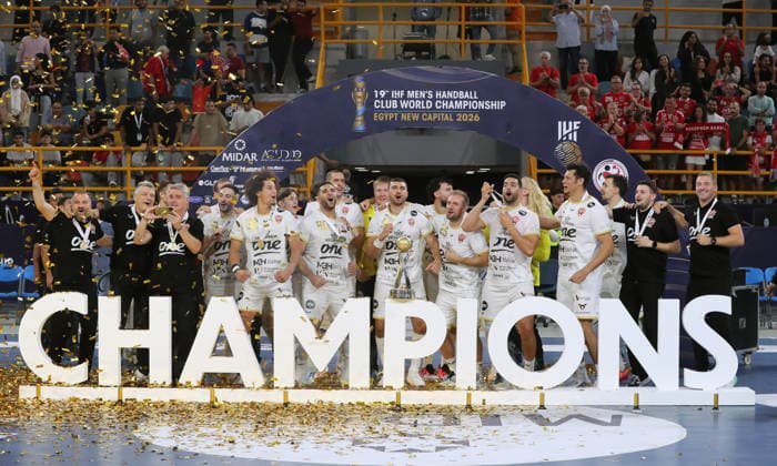 Handball - 2026 IHF Men s Handball Club World Championship, WM, Weltmeisterschaft in Egypt Players of Veszprem HC celebrate after winning the 2026 IHF Men s Handball Club World Championship final match between FC Barcelona, Barca and Veszprem HC, in the New Administrative Capital, Egypt, on October 01, 2026. New Administrative Capital EGYPT  Copyright: xMatrixxImages KhaledxElfiqix