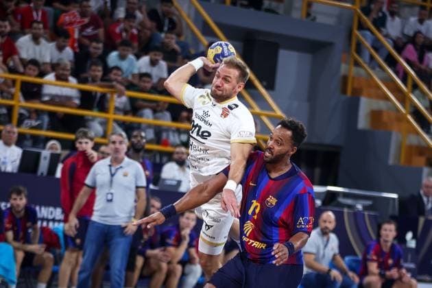 Veszprem defeat Barcelona to win Club World Championship, WM, Weltmeisterschaft NEW ADMINISTRATIVE CAPITAL, EGYPT, OCTOBER 1, 2026: FC Barcelona, Barca and Veszprem HC compete in the final of the 19th IHF Men s Club World Championship at the New Administrative Capital Covered Hall. Veszprem defeated Barcelona 42 33 to claim their second title in the competition, after leading 22 16 at half-time. New Cairo -New Capital Egypt Copyright: x xAymanxArefx xJNAxPressx