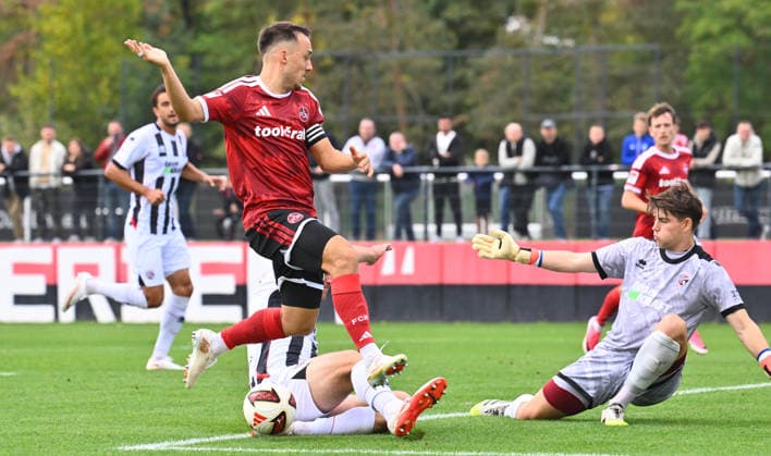 02.10.2026 - Fussball - Saison 2026 2027 - Testspiel Freundschaftsspiel Vorbereitungsspiel: 1. FC Nürnberg Nuernberg FCN ( Club ) - FC Ingolstadt FCI ( Schanzer ) - Sportfoto Zink - xwoxzix - Julian Justvan (10, 1. FC Nürnberg FCN ) Markus Ponath (1, FC Ingolstadt )