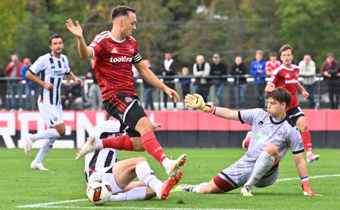 02.10.2026 - Fussball - Saison 2026 2027 - Testspiel Freundschaftsspiel Vorbereitungsspiel: 1. FC Nürnberg Nuernberg FCN ( Club ) - FC Ingolstadt FCI ( Schanzer ) - Sportfoto Zink - xwoxzix - Julian Justvan (10, 1. FC Nürnberg FCN ) Markus Ponath (1, FC Ingolstadt )