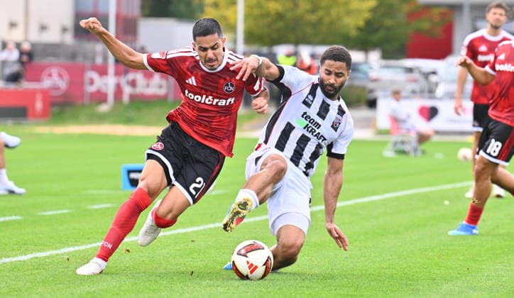 02.10.2026 - Fussball - Saison 2026 2027 - Testspiel Freundschaftsspiel Vorbereitungsspiel: 1. FC Nürnberg Nuernberg FCN ( Club ) - FC Ingolstadt FCI ( Schanzer ) - Sportfoto Zink - xwoxzix - Ioannis Masouras (21, 1. FC Nürnberg FCN ) Keanan Bennetts (18, FC Ingolstadt )