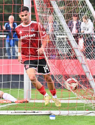 02.10.2026 - Fussball - Saison 2026 2027 - Testspiel Freundschaftsspiel Vorbereitungsspiel: 1. FC Nürnberg Nuernberg FCN ( Club ) - FC Ingolstadt FCI ( Schanzer ) - Sportfoto Zink - xwoxzix - Andrea Ceresoli (14, 1. FC Nürnberg FCN ) nach Treffer Tor Torschuß zum 3:0