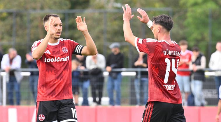02.10.2026 - Fussball - Saison 2026 2027 - Testspiel Freundschaftsspiel Vorbereitungsspiel: 1. FC Nürnberg Nuernberg FCN ( Club ) - FC Ingolstadt FCI ( Schanzer ) - Sportfoto Zink - xwoxzix - Torjubel Jubel Freude nach Treffer Tor Torschuß zum 3:0 durch Andrea Ceresoli (14, 1. FC Nürnberg FCN ) - Julian Justvan (10, 1. FC Nürnberg FCN ) Andrea Ceresoli (14, 1. FC Nürnberg FCN )